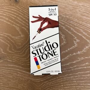 Vacation Studio Tone "The Makeup Artist's 3 in 1 Secret" SPF 50 Bronzing Drops